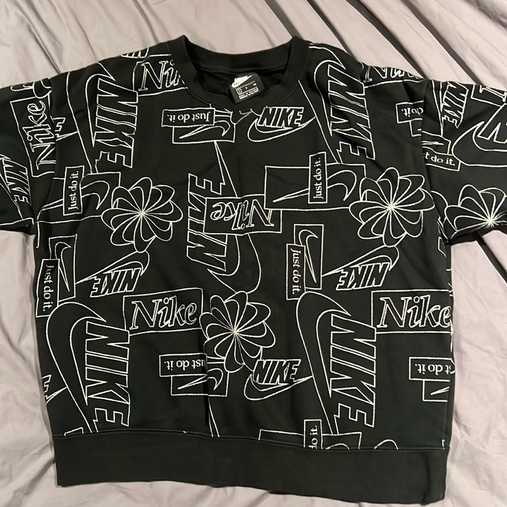 Nike sweater - never worn